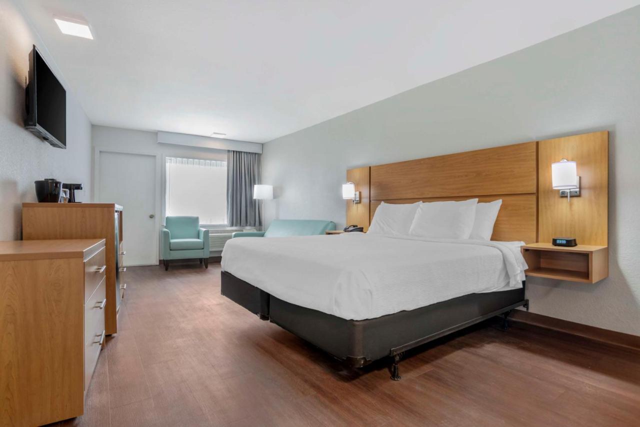 Chateau Beachfront Hotel, A By The Sea Resort Panama City Beach Bagian luar foto