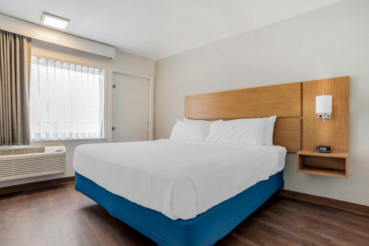 Chateau Beachfront Hotel, A By The Sea Resort Panama City Beach Bagian luar foto