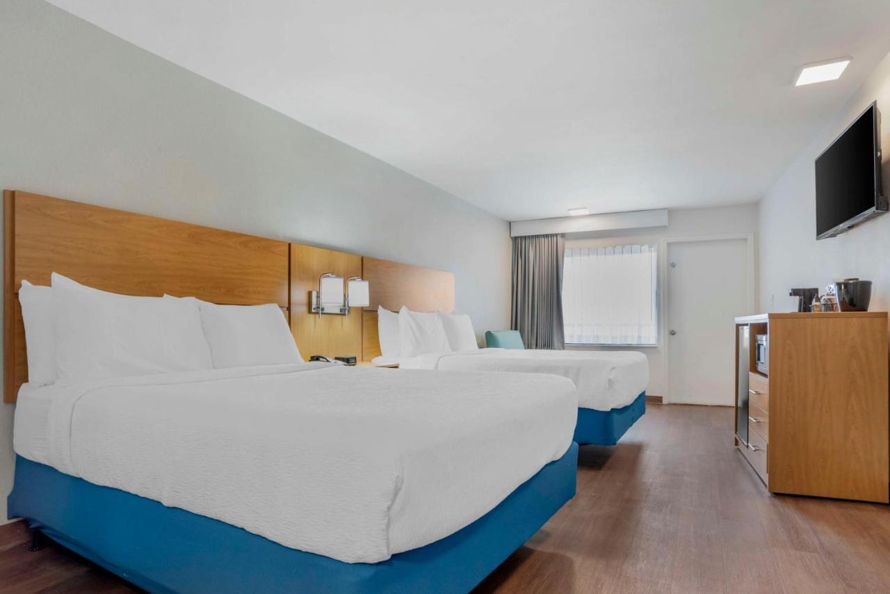 Chateau Beachfront Hotel, A By The Sea Resort Panama City Beach Bagian luar foto
