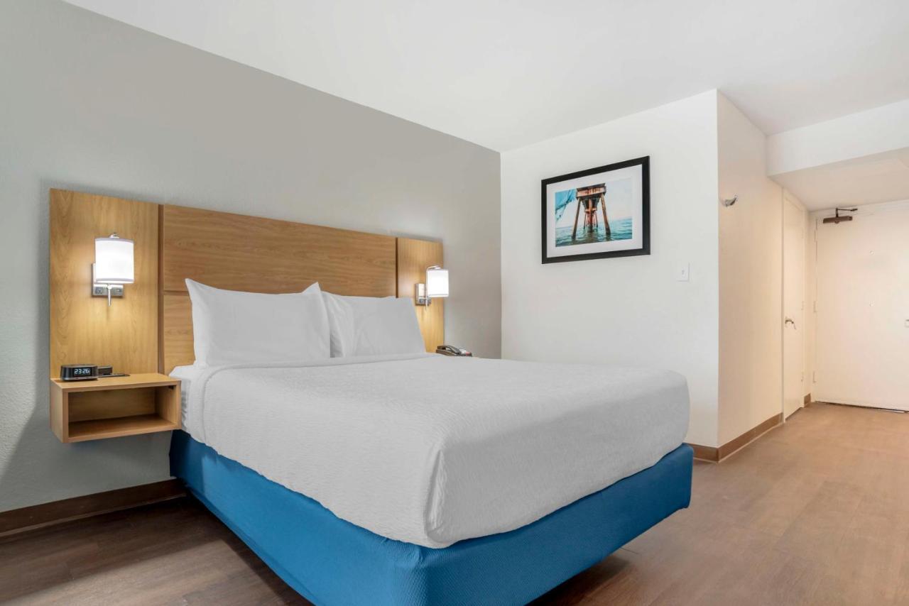 Chateau Beachfront Hotel, A By The Sea Resort Panama City Beach Bagian luar foto