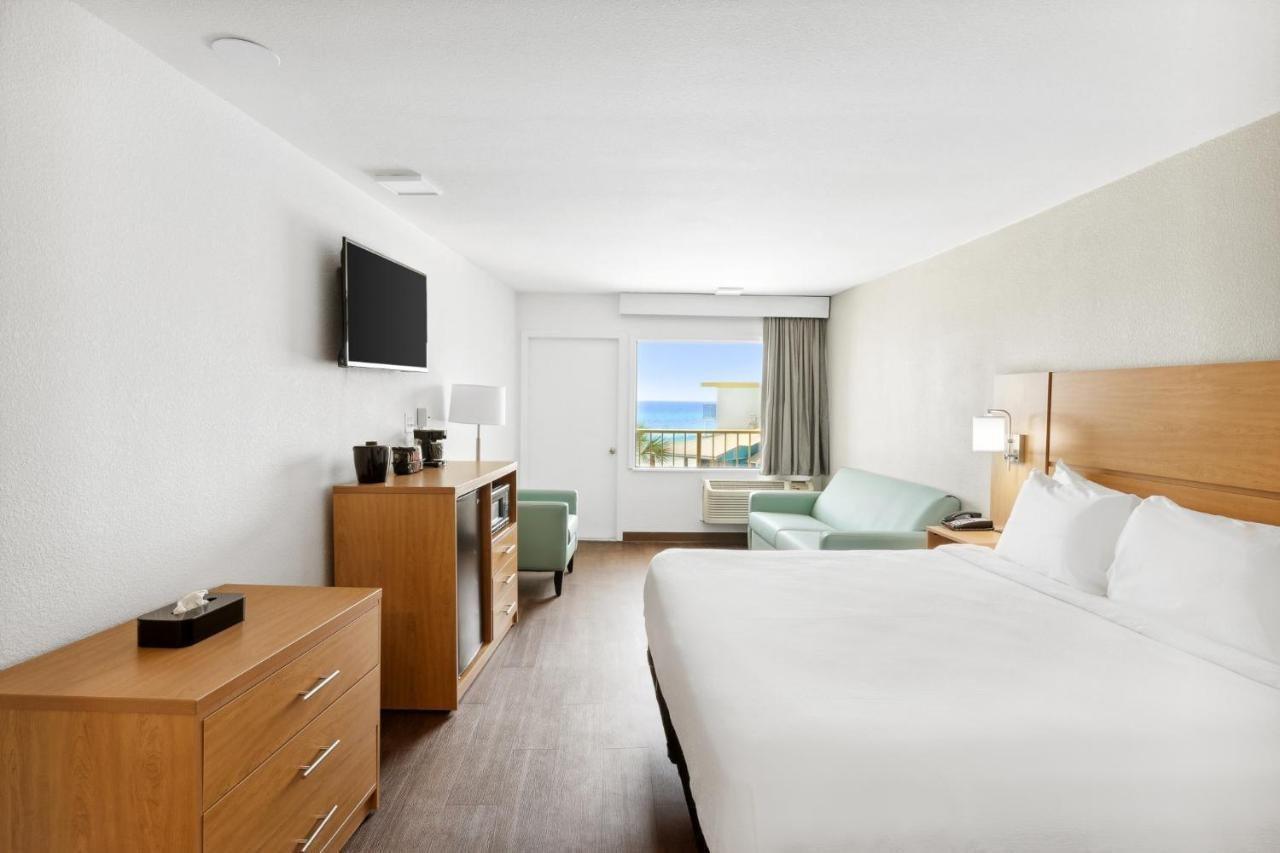 Chateau Beachfront Hotel, A By The Sea Resort Panama City Beach Bagian luar foto