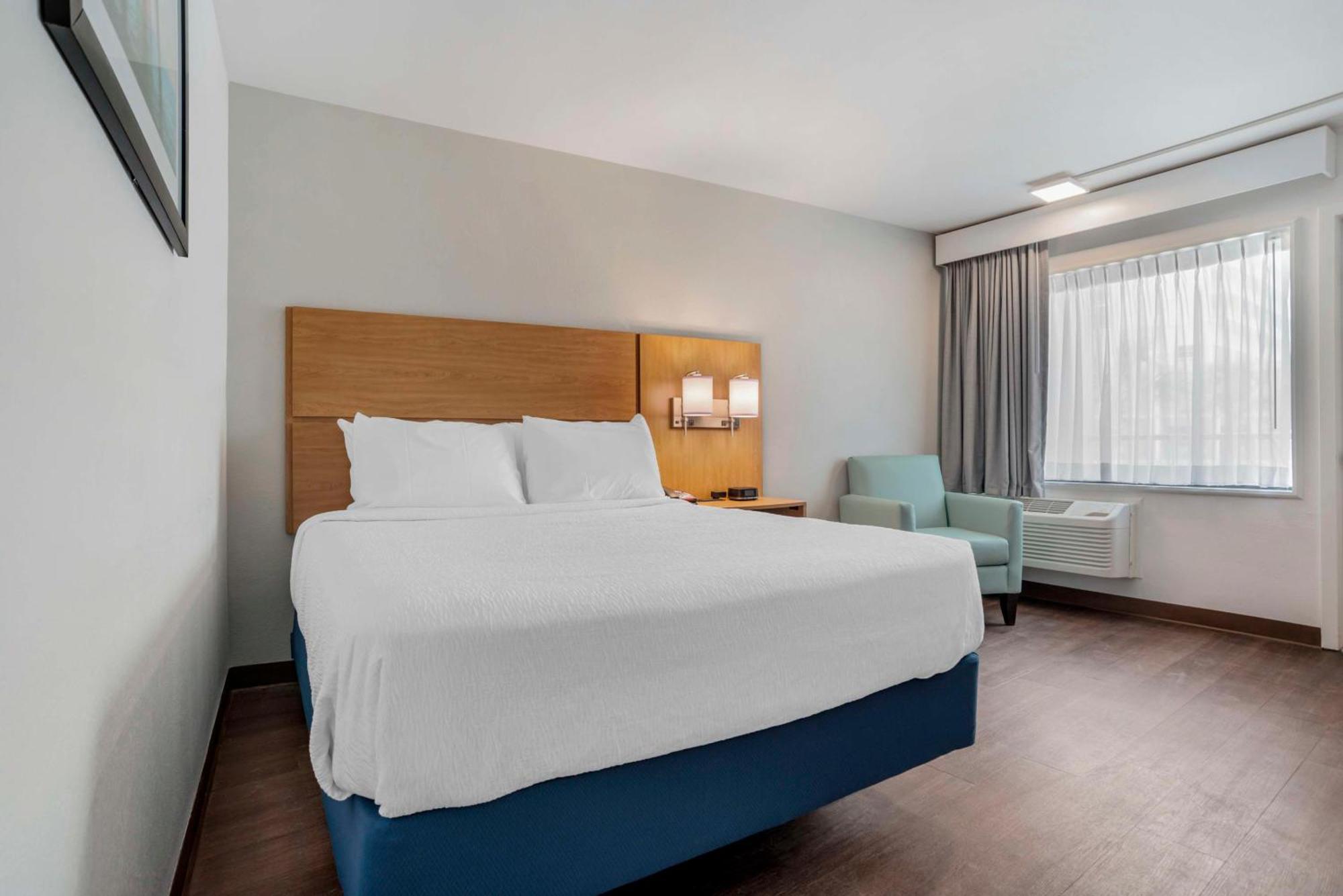 Chateau Beachfront Hotel, A By The Sea Resort Panama City Beach Bagian luar foto